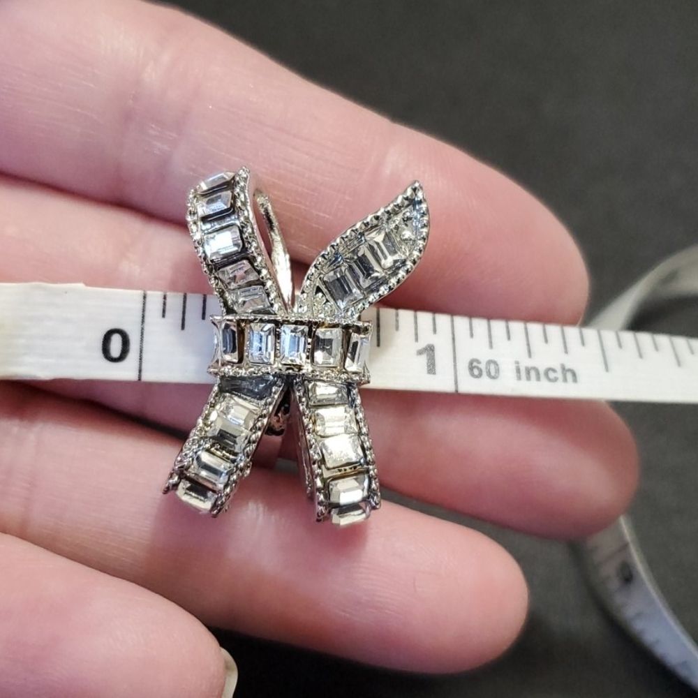 Silver tone bow ring 6.25 clear rhinestone - Picture 7 of 10